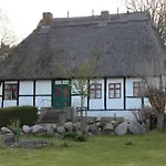 To Hus - Frauke Mit Sauna By Interhome Middelhagen